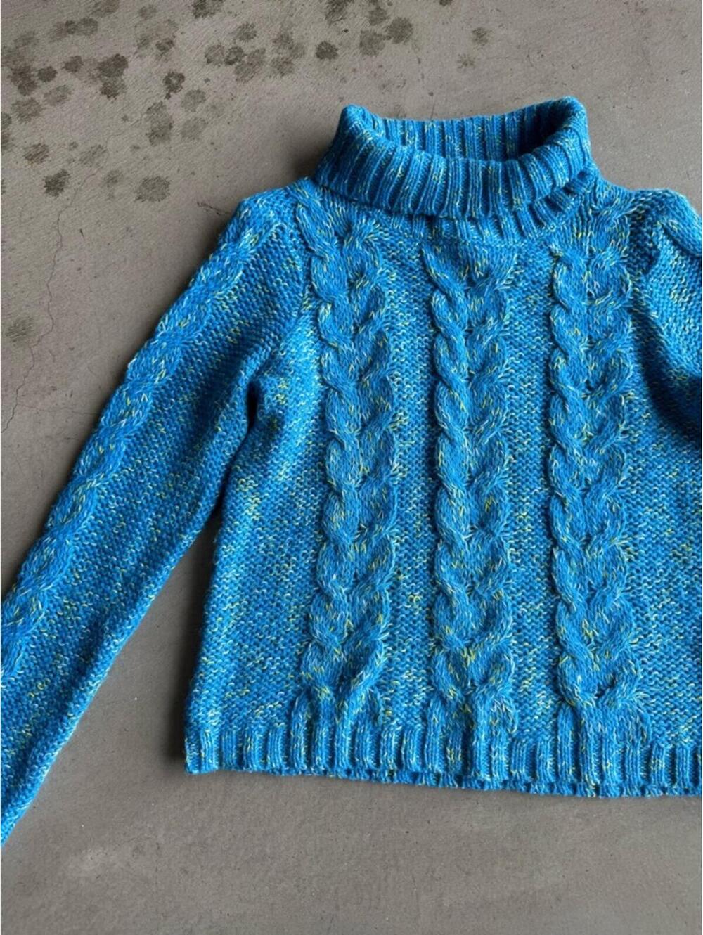 Kensie / Cable Knit Turtleneck Sweater / Blue